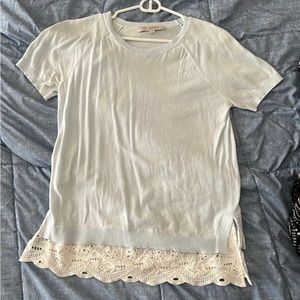 Short sleeve sweater top with embroidered detail